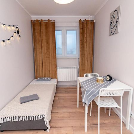 Appartement Regem Wola à Varsovie Extérieur photo