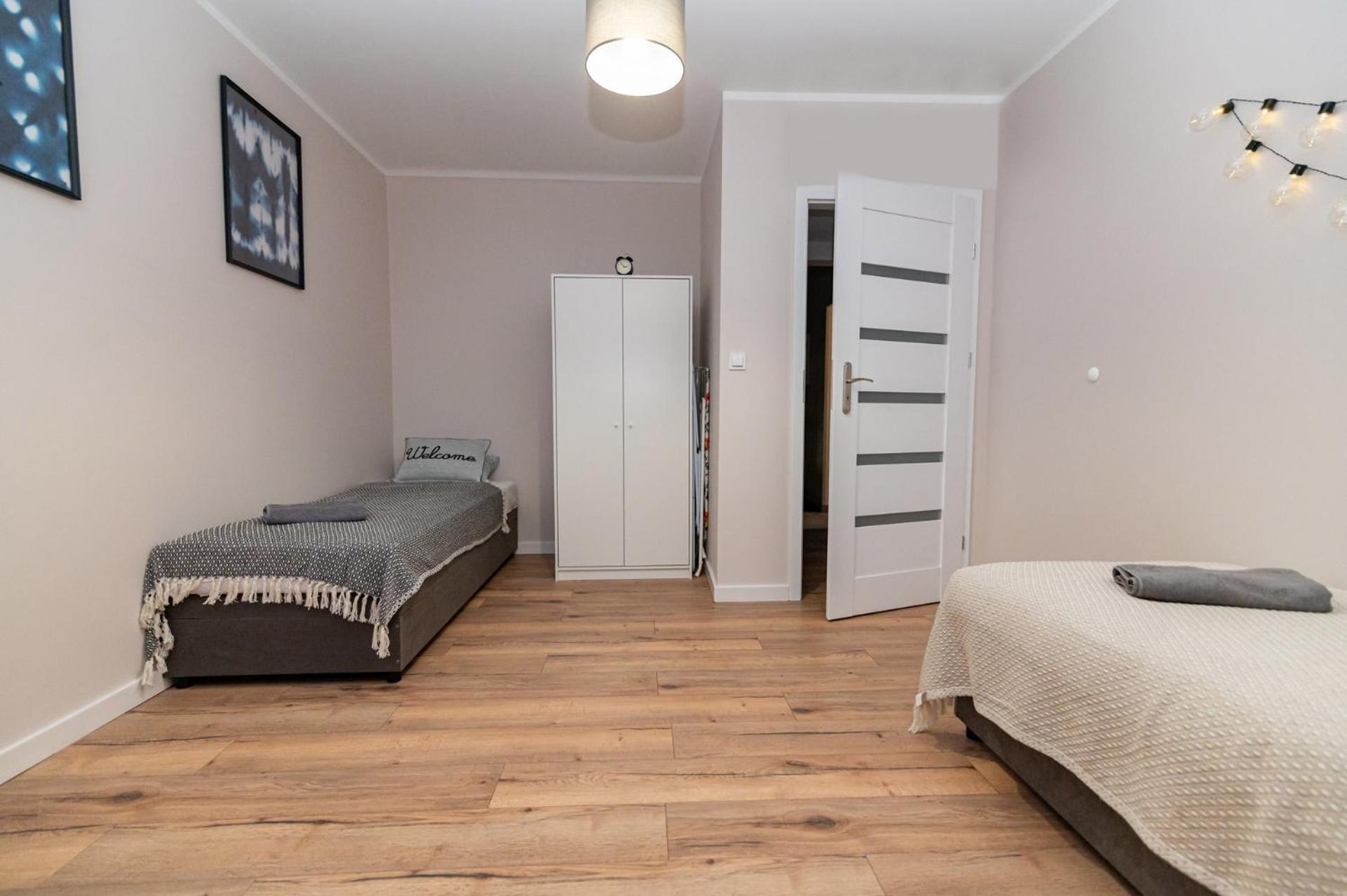 Appartement Regem Wola à Varsovie Extérieur photo